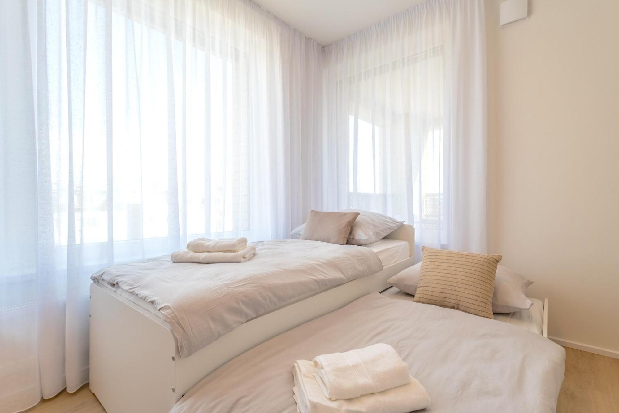 Bright 2Br - 4Th Floor, Balcony, Free Parking By Gravity Prague Apartment Exterior photo