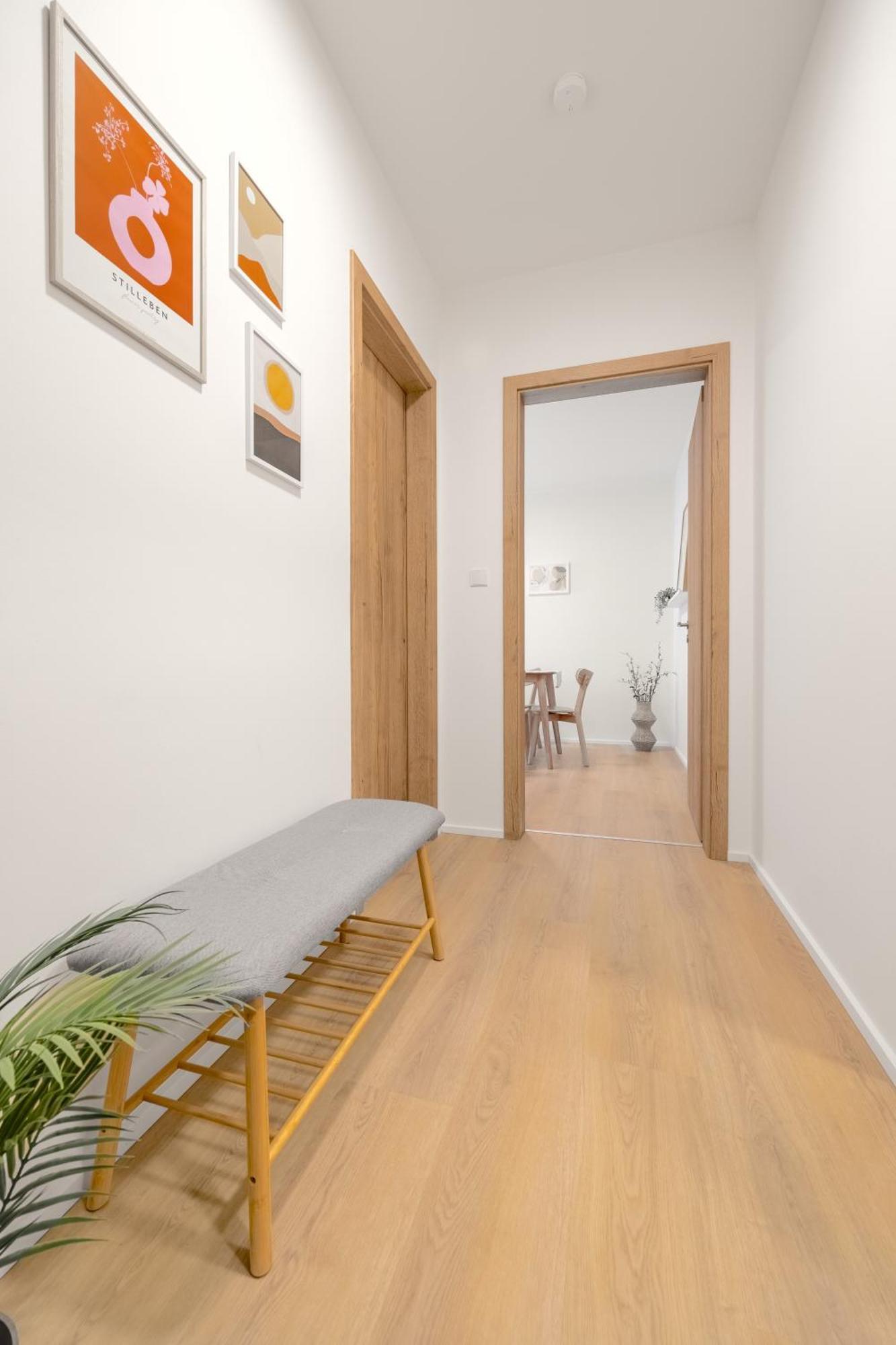 Bright 2Br - 4Th Floor, Balcony, Free Parking By Gravity Prague Apartment Exterior photo
