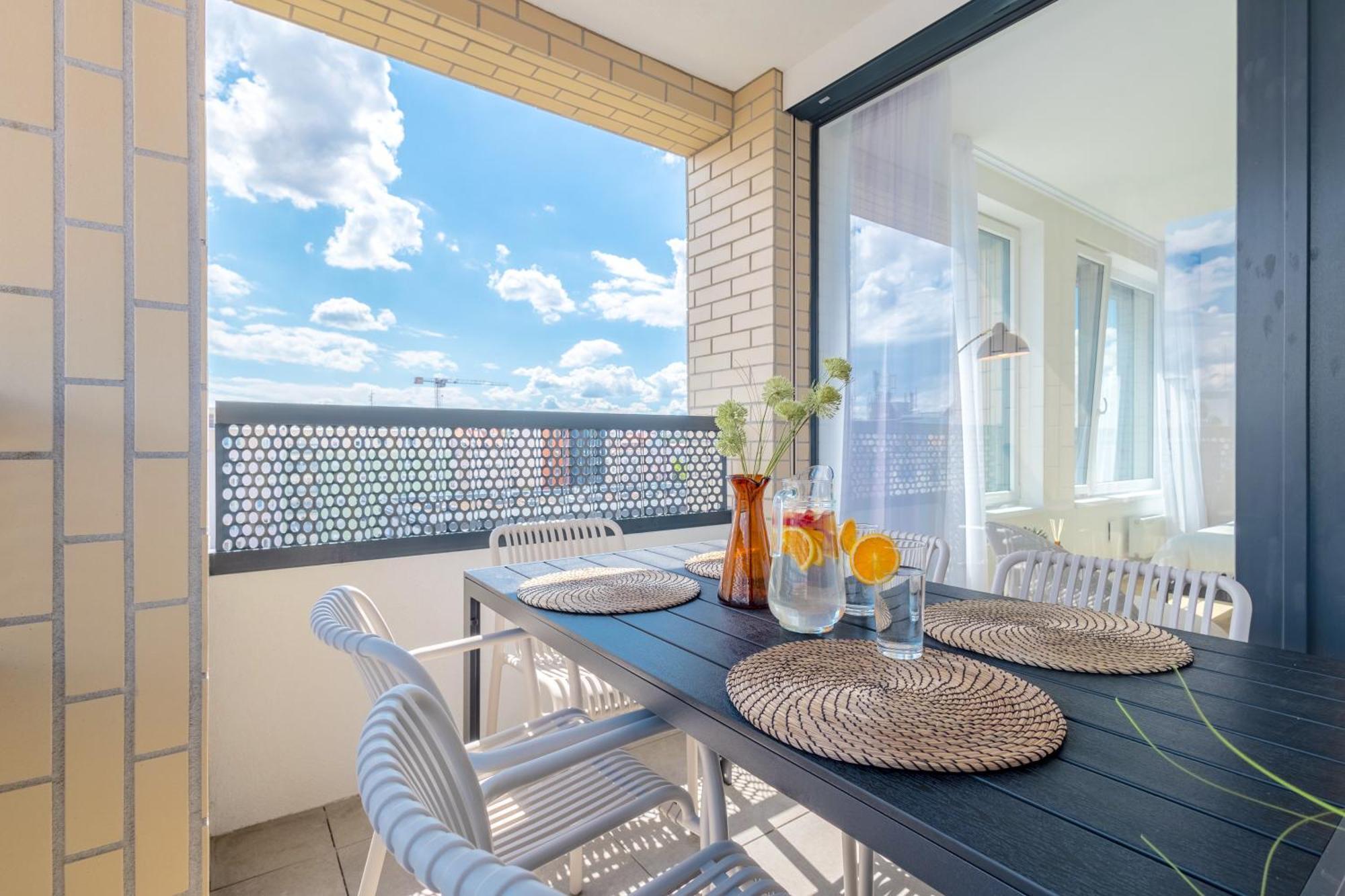 Bright 2Br - 4Th Floor, Balcony, Free Parking By Gravity Prague Apartment Exterior photo